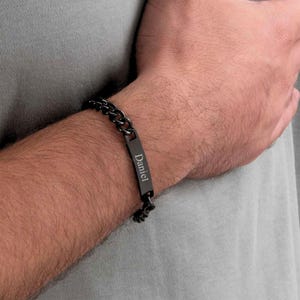 Engraved Black Stainless Steel Cuban Link Bracelet: Personalized Men&#39;s Jewelry