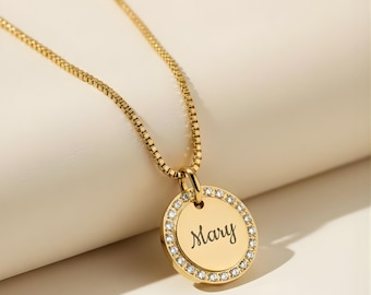 Halo Round Necklace with Name, Stainless Steel Circle Pendant