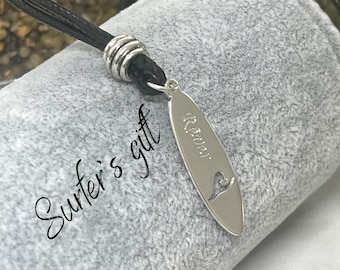 Sterling Silver Surfboard Name Necklace for Surfers - Surf Style Jewelry foy Mens and Sea lover - Personalized Wave Lovers Gift for Boy•Girl