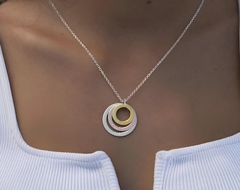 Mother Circle Necklace with Kids Names