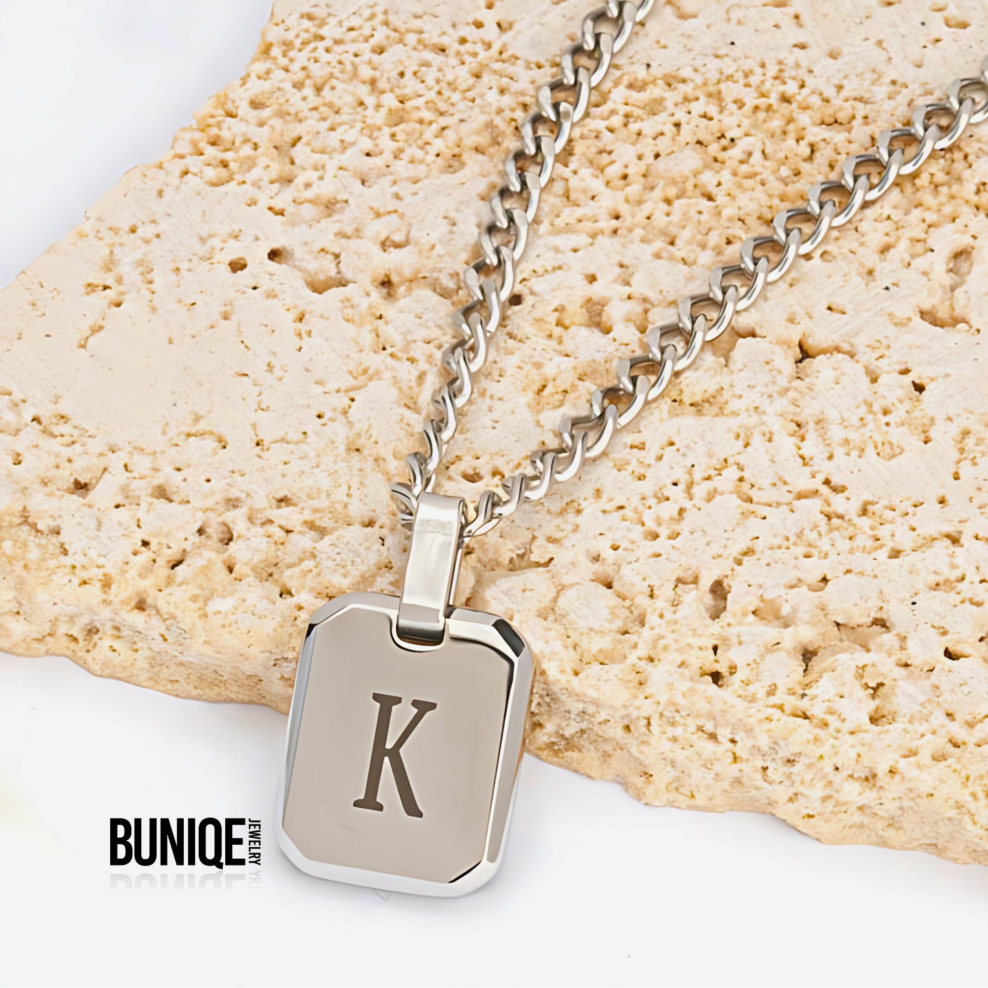 Collana Uomo Con Iniziale E Bandiera Americana - Acciaio Inox 316L, Catena Veneziana 61 Cm - Personalizzata A-Z