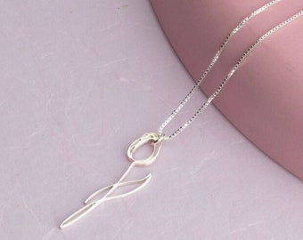 Minimalist Rose Necklace