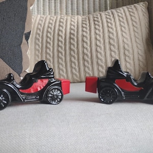 Set Of 2 vintage Avon Electric Charger Car aftershave decanter bottle One Full