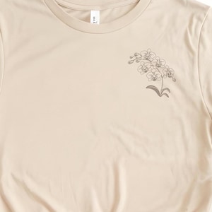 Minimalist Phalaenopsis Orchid Line Drawing T-Shirt | Plant Design | Gardening Gift for Orchid Lovers | Floral Shirt for Nature Enthusiasts