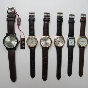 Lot of 6 assorted vintage watches - running condition