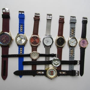 Lot of 10 assorted vintage watches - running condition
