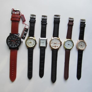 Lot of 6 assorted vintage watches - running condition