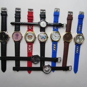 Lot of 10 assorted vintage watches - running condition
