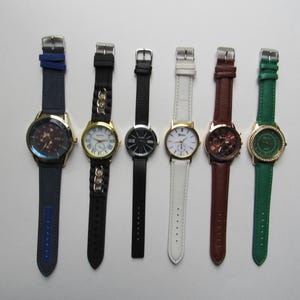 Lot of 6 assorted vintage watches - running condition