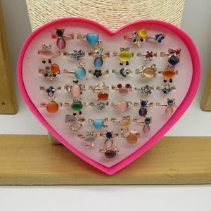 Heart box of 36 girls teens resin, cats eye & rhinestone rings