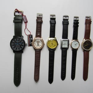 Lot of 6 assorted vintage watches - running condition