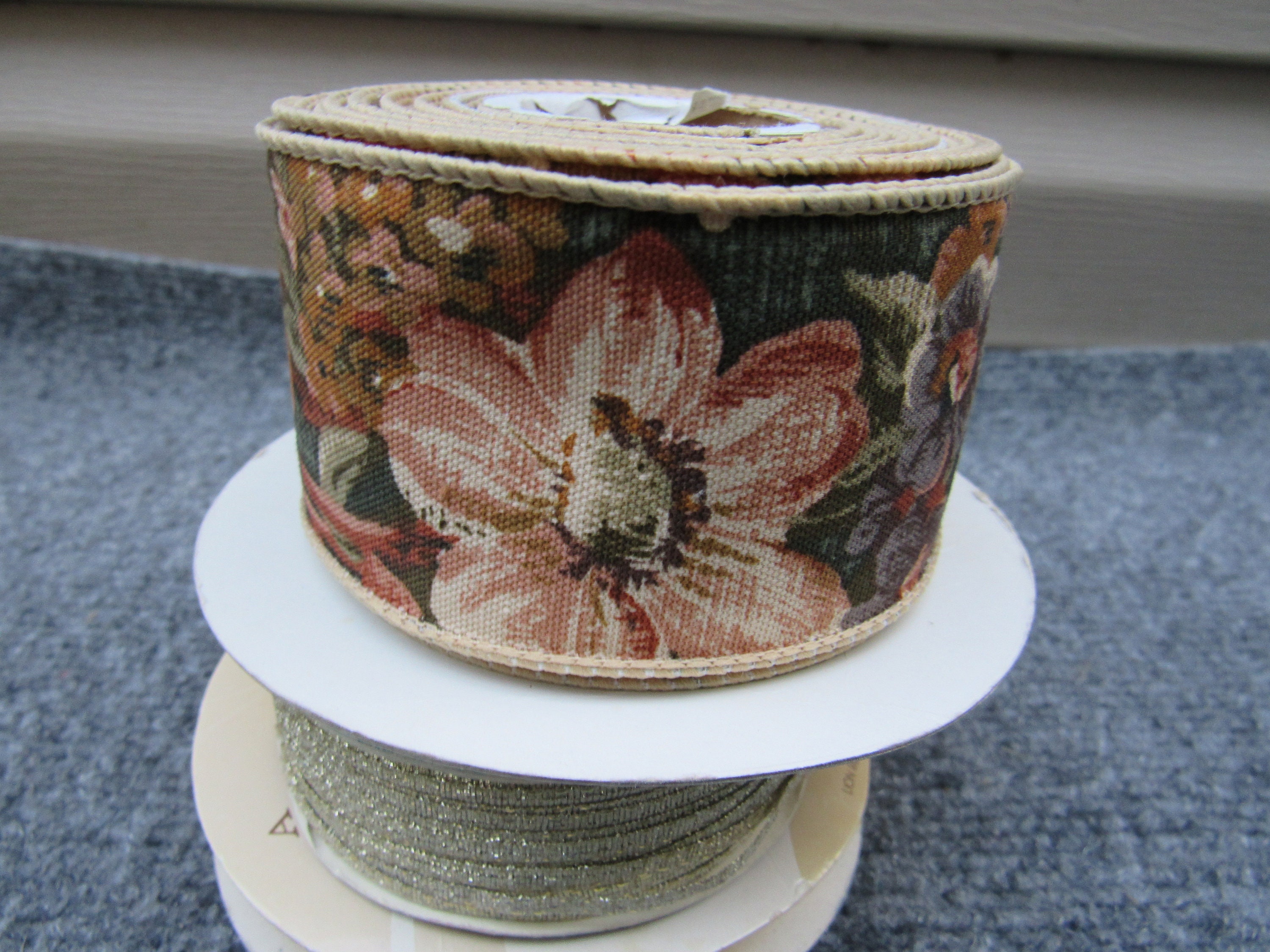 One Pound 12 Oz Box Of Vintage Ribbon Etsy one-pound-12-oz-box-of-vintage-ribbon-etsy