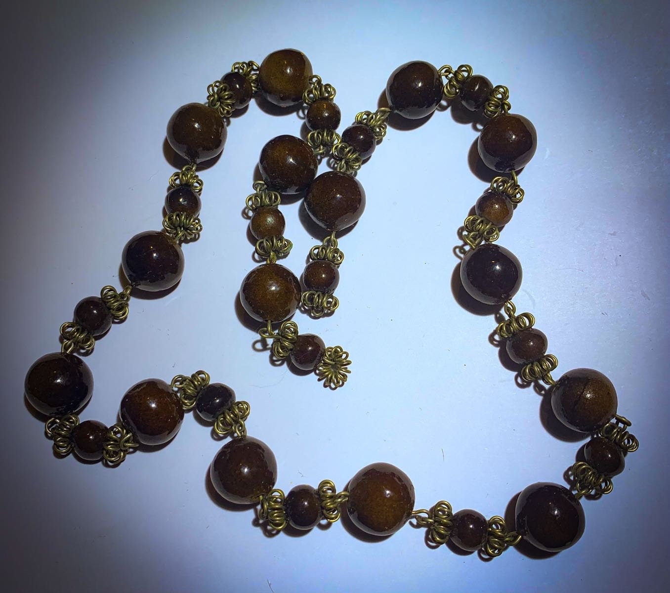 Collier Vintage Années 50/60 En Céramique - 34 Perles Rétro Marron Avec Fermoir Alliage