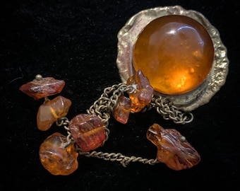 Echte amberkleurige broche, vintage amberkleurige broche, Baltisch goud, amberkleurige broche uit de jaren 60. Retro broche. Letse traditionele sieraden.