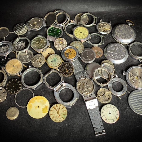 Lot1  of 1.6 pounds ( 720 grams) of rare mechanical non working watches, movements and some parts. Repair Parts Watches. Decoration.