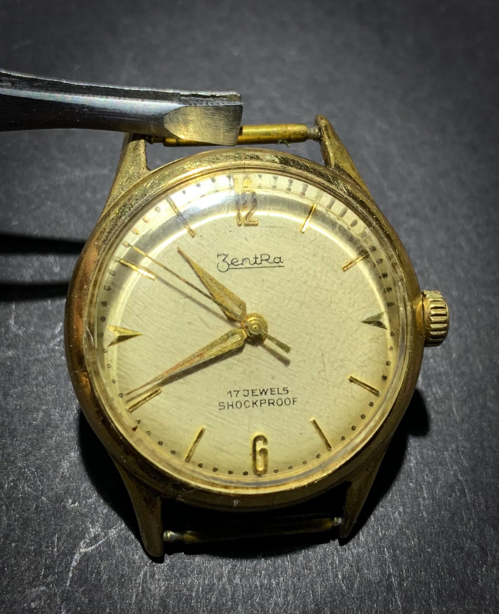 Herrenuhr Zentra Uhren Geschichte ZentRa Vintage Seltene Uhr Aus