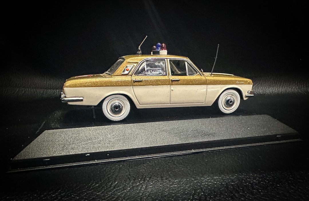Car Model 1980 Gaz-24 Volga Olympic Game Limited Edition Moscow