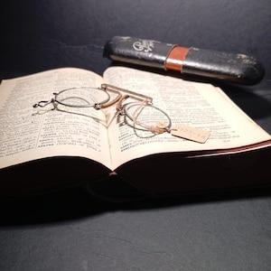 Antique Eyeglasses, Pince Nez, Vintage Eyewear, Retro Glasses, Antique Eyeglasses, Pre War Era Glasses, Collectible Glasses, Antique Eyewear