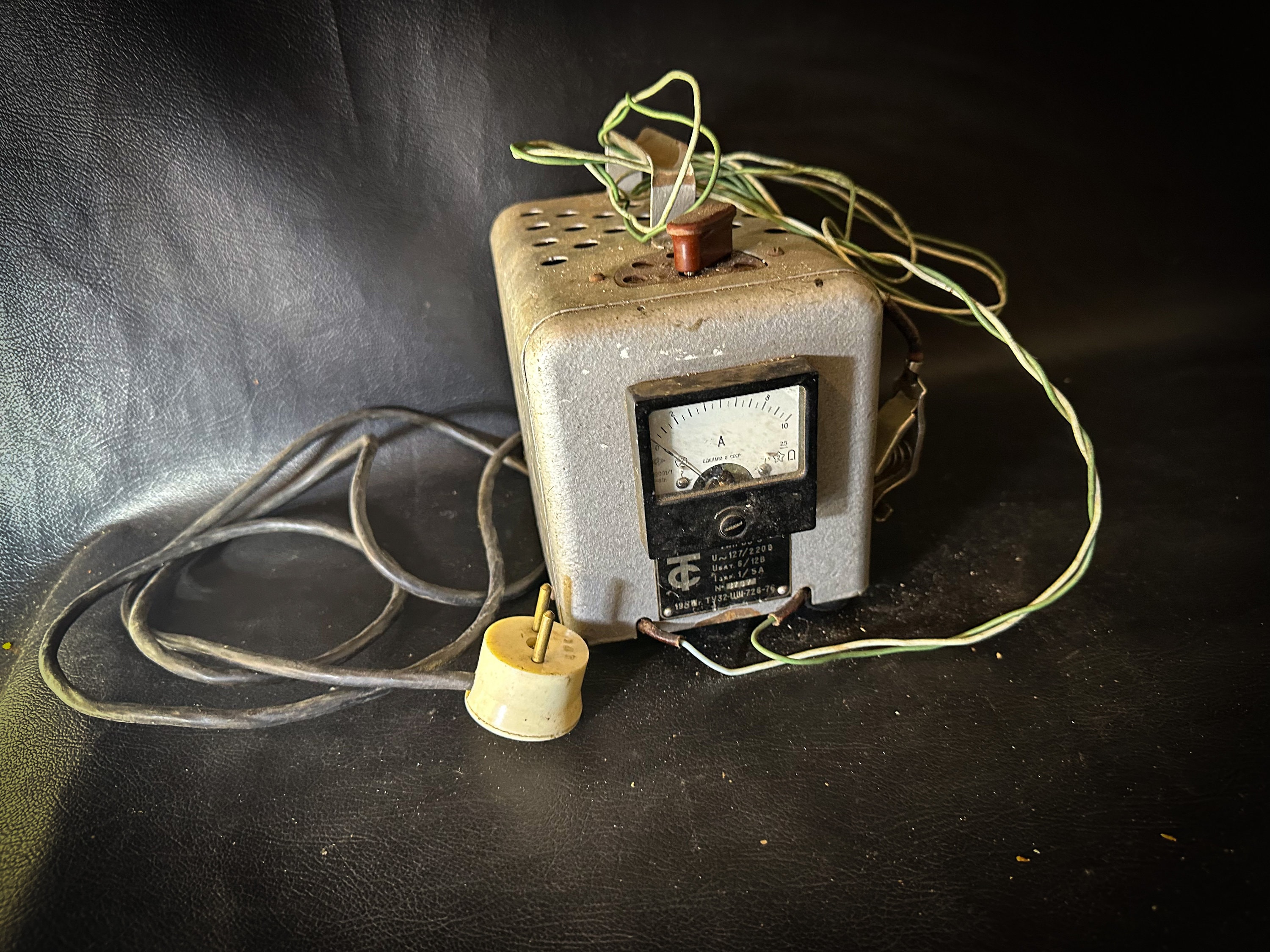 置物 vintage battery charger JUNK Found a pair in my junk crates
