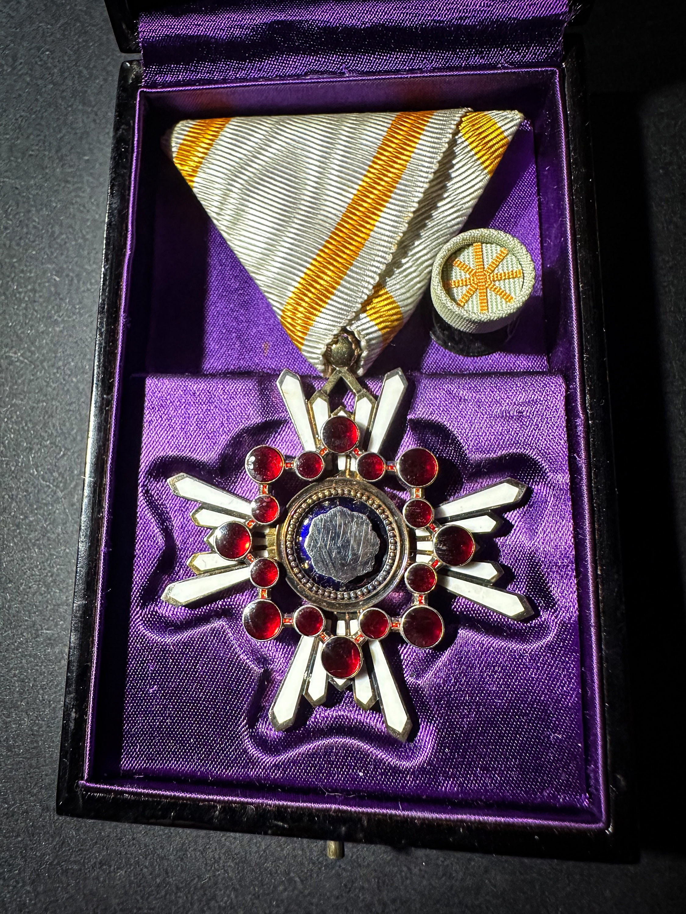 勲五等瑞宝章（瑞宝双光章）明治勲章 純銀製　勲章　Japanese medals The Order of the Sacred Treasure 瑞宝章 Zuihō-shō Japanese 5 Class