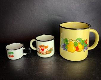 Tasse émaillée Vintage URSS Années 80 - Métal Blanc Motif Floral - état Très Bon