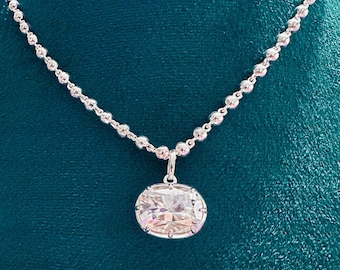 Collar con colgante de moissanita georgiana de 9,50 quilates / Cadena de bolas de plata de ley
