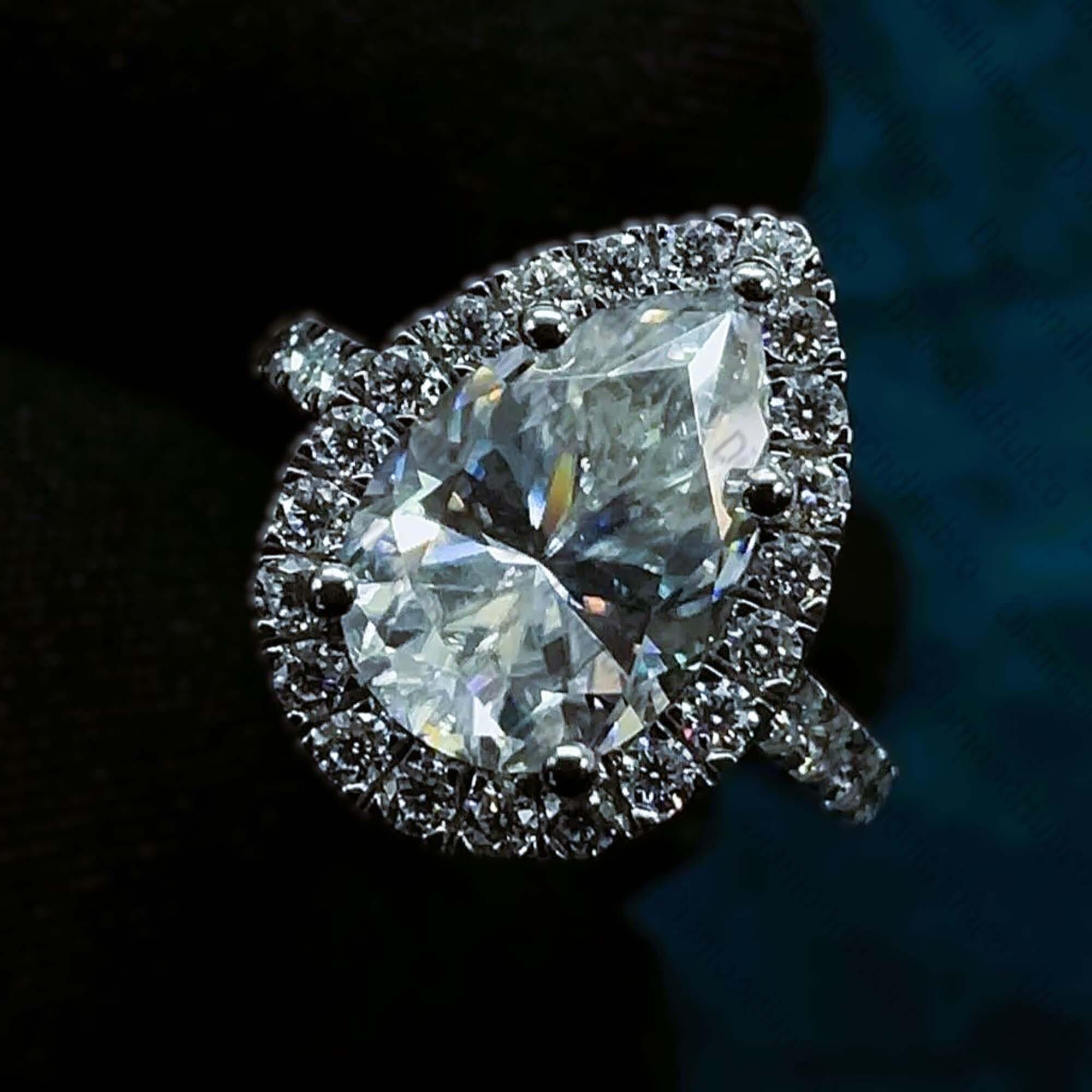 3カラット ペアカット モアッサナイト ハローエンゲージリング | 記念