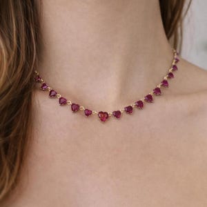 Collar de tenis con corazón de rubí de laboratorio de 50 quilates, chapado en oro amarillo, estilo georgiano