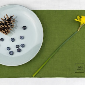 Green linen placemats. Linen placemats sets.