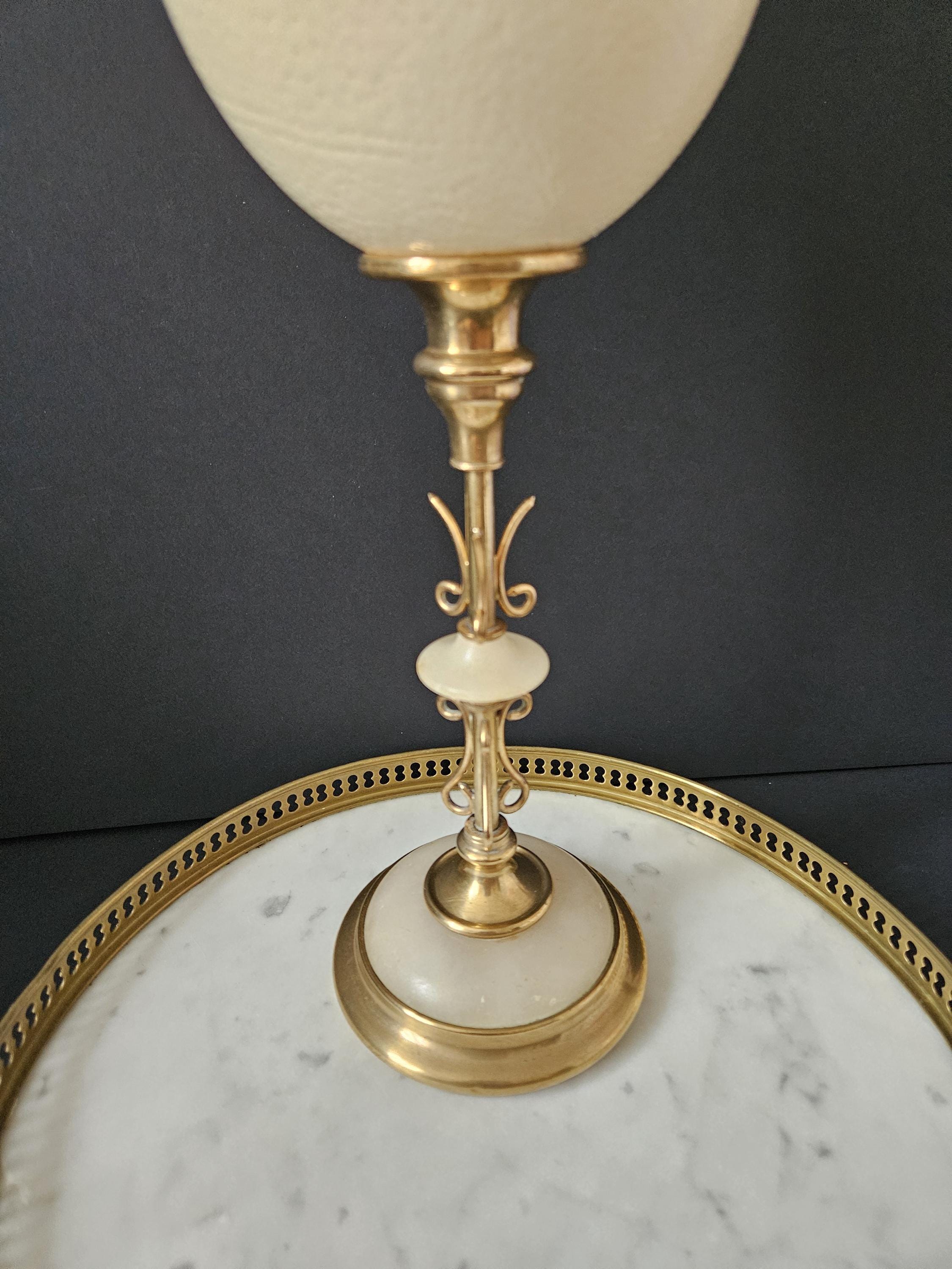 Oeuf D'Autruche, Socle En Laiton Et Marbre Brun Empire Napoleon Iii H 35cm
