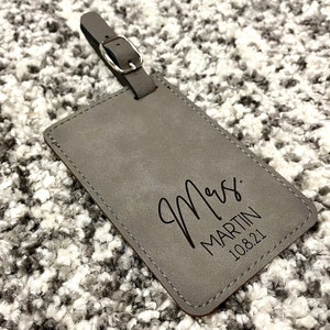 Mr and Mrs Luggage Tags, Wedding Gifts Personalized Gifts for Couple Gifts for Bride and Groom Gift for Newlyweds Gift Newly Married Couple Gray