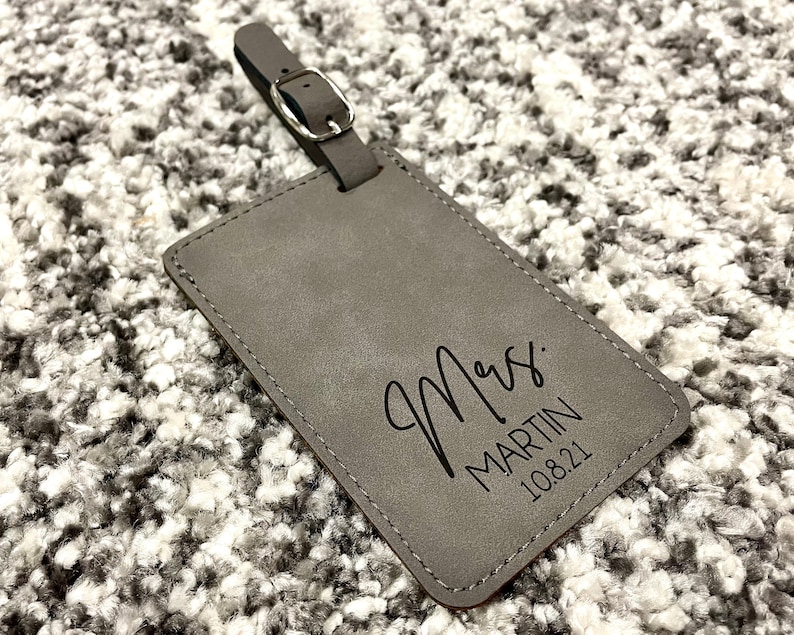 Mr and Mrs Luggage Tags, Wedding Gifts Personalized Gifts for Couple Gifts for Bride and Groom Gift for Newlyweds Gift Newly Married Couple Gray