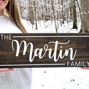 Letrero de apellido personalizado de madera, letrero de nombre familiar, decoración de granja de madera para regalo familiar, regalo de Navidad, regalo de aniversario, idea de regalo para el Día de la Madre