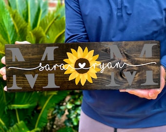 Personalized Sunflower Mom sign, Custom Sunflower Mom Sign with kids names, Sunflower Mom sign with kids names, Personalized Mom gift, mom