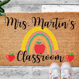 Personalized Doormat for Classroom, Back to School Gift for Teachers, Classroom Decor, Teacher Gifts, Teacher Appreciation Gifts, Door Mat
