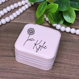 Birth Flower Jewelry Travel Case, Birth Month Flower Gift, Personalized Birthday Gift, Leather Jewelry Travel Case, Custom Jewelry Case Rosa