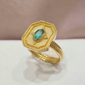 Byzantine Ring with Emerald • Handmade 18K Matte & Shiny Yellow Gold• Mid Cenctury Ring• Mothers Day Gift• Jewelry For Her • May Birthstone