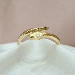 Shiny Snake Ring •14k Handmade Yellow Gold • Animal Ring • Snake Jewlery • Minimalist Snake Ring • Unisex Snake Ring • Adjustable Ring