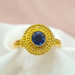 18K handgemaakte geelgouden Byzantijnse ring met blauwe saffier, Byzantijnse sieraden, Griekse ring, cadeauring, gouden ring, midden eeuw, kerstcadeau