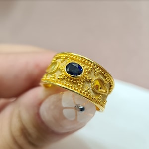 Anillo bizantino de oro amarillo hecho a mano de 18K con zafiro azul, joyería bizantina, anillo griego, anillo de regalo, anillo de oro, mediados de siglo, regalo de Navidad imagen 6