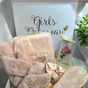 Bridesmaid Gifts, Bridesmaid Proposal, Bridesmaid Pajamas, Gift Set for Bridesmaids, Wedding Gift, Pajama and Slippers Set,Bridesmaid Outfit
