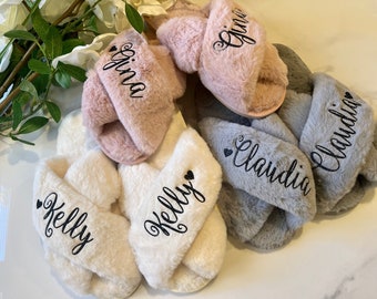 Fluffy Bride Bridesmaid Slippers, Personalized Slippers, Bridesmaid Gifts, Wedding Slippers, Bridal Shower Gift, Bridesmaid Proposal Gift