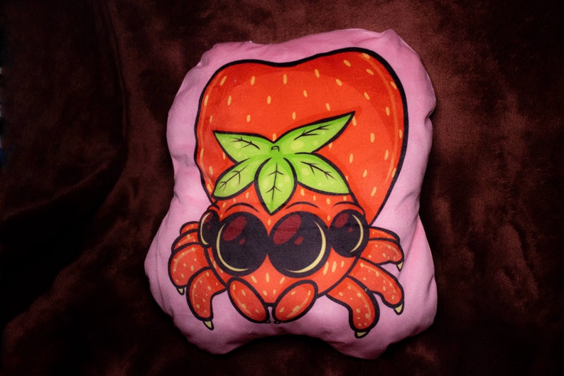 Coussin araignée fraise image 2