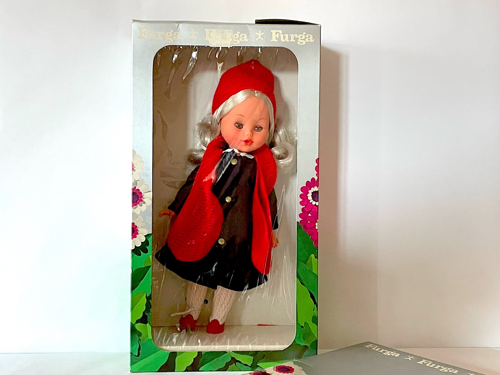 Kalinga Ashok Barbie Midnight Red Hotel Kalinga Giant Folding Lawn - Main Image