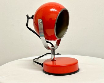 Italian vintage red lamp for bedside or table of the Period Space Age, made of enamelled metal red, Produced in Italy by Veneta Lumi in 70&#39;s
