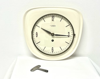 Ceramic wall clock made in Italy in the 50s | design Teseo