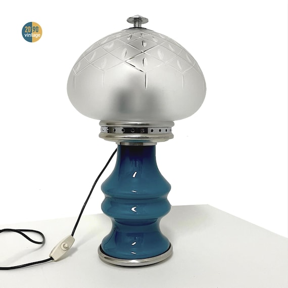 Lampada da tavolo vintage anni 70, stile space age, vetro blu metallo cromato, Italia