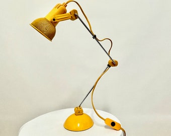 Lámpara amarilla con base redonda | años 80 | lámpara de mesa | Hecho en Italia
