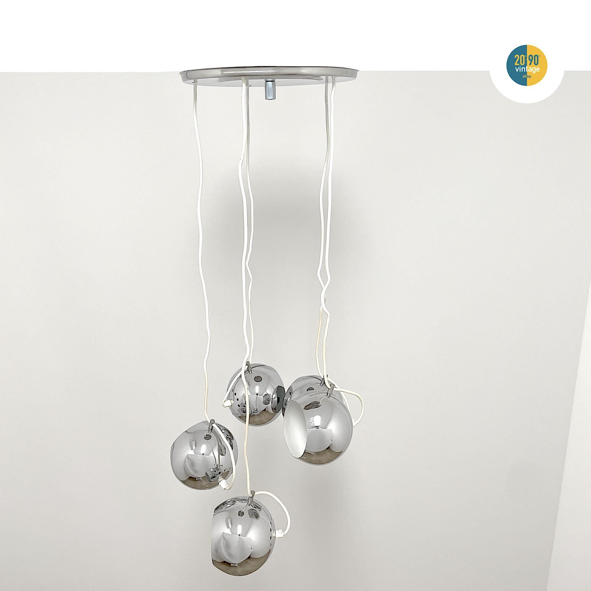 Grand Lustre Vintage Cascade De Fleurs Blanches, Métal Et PVC, Ampoule E27