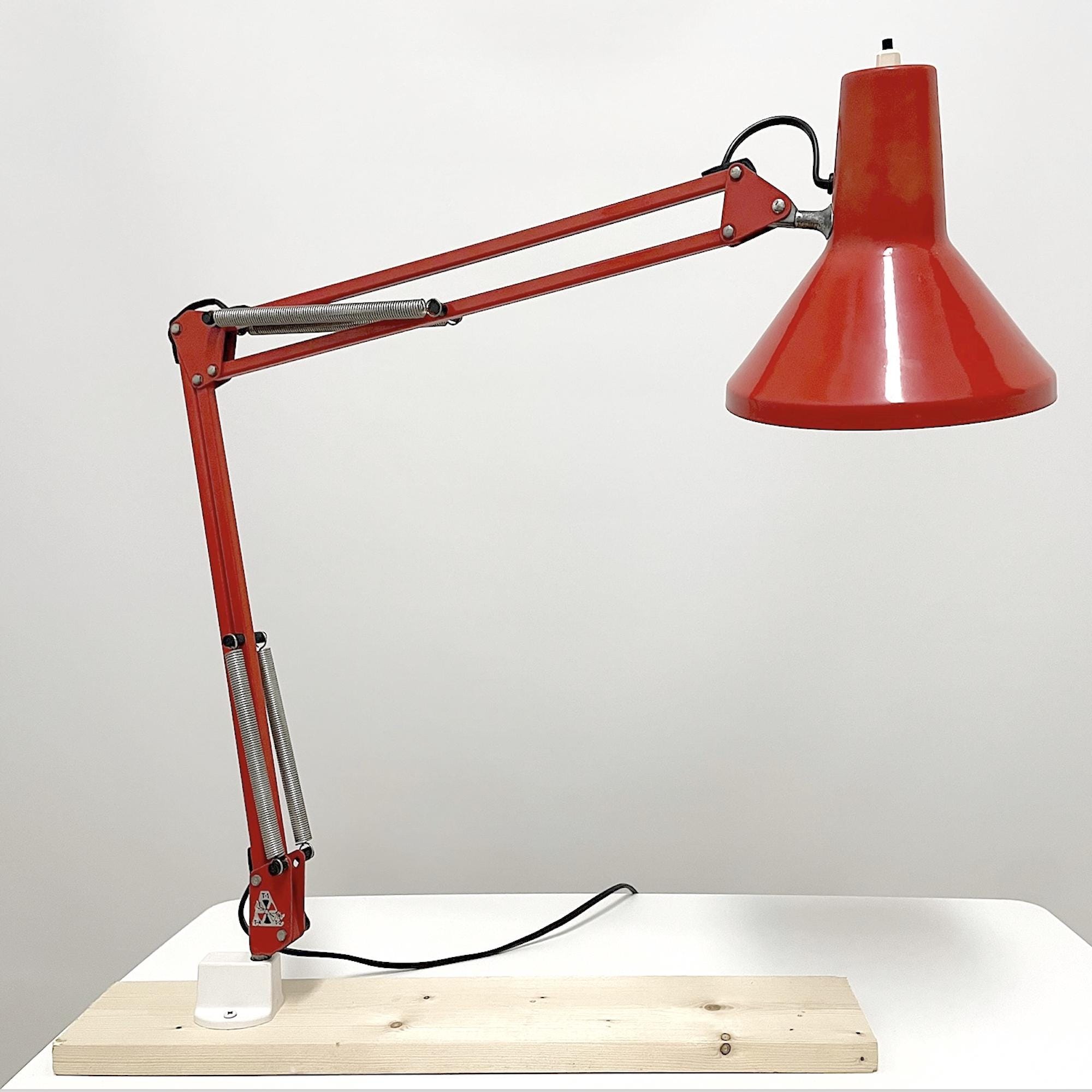 Red vintage Clamp Lamp with swing arm, Made in Italy in 70's, Twist T1 design, architect table light